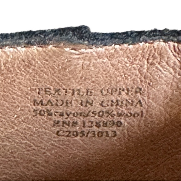 Bettye Muller Wool Charcoal Gray Point Toe Classic Ankle Boots Size 10 - Picture 8 of 10